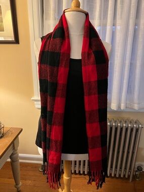 Red and Black Buffalo Plaid Fringe Scarf